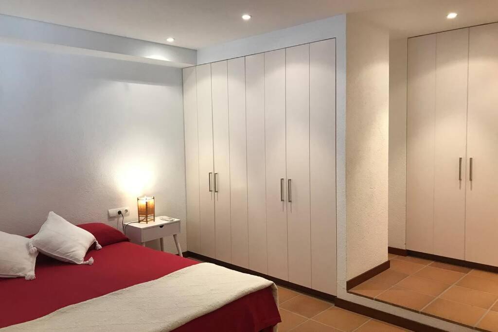 Roques - Casa En Primera Linea De Mar En カダケス エクステリア 写真