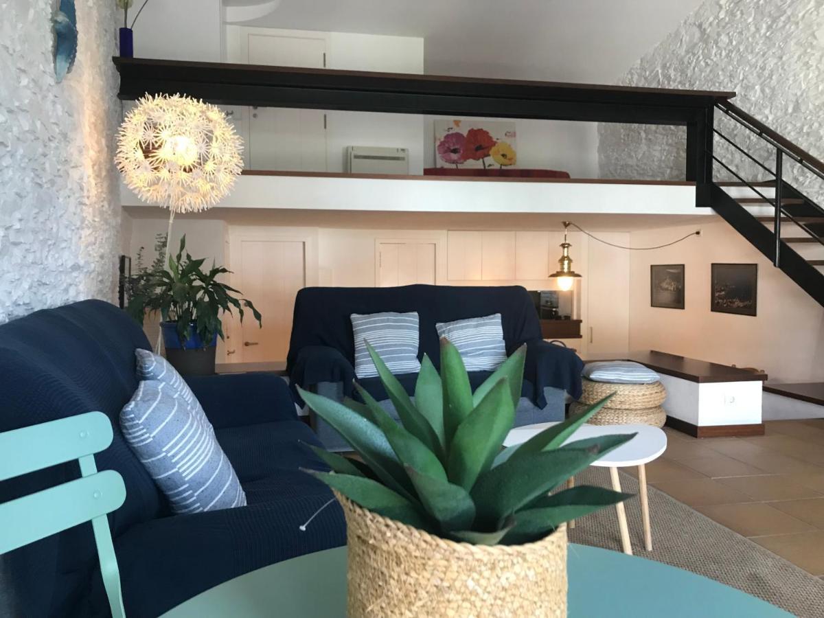 Roques - Casa En Primera Linea De Mar En カダケス エクステリア 写真